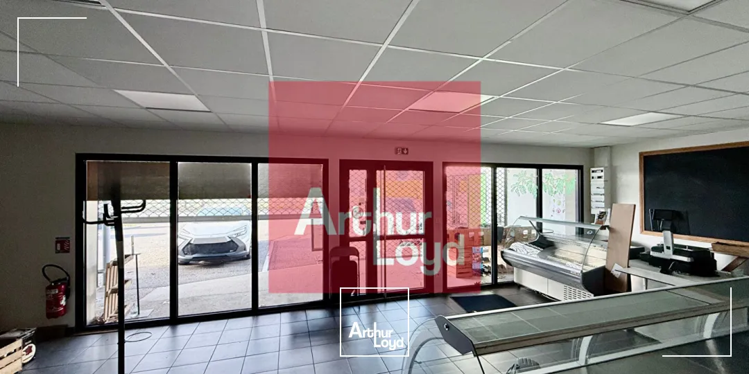 Local commercial fonctionnel 110 m² et belle visibilité