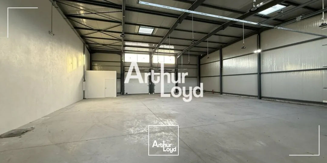 Locaux d'activité & Entrepôts - Vente - LES ARCS - 83460 - 320-700 - 7608441