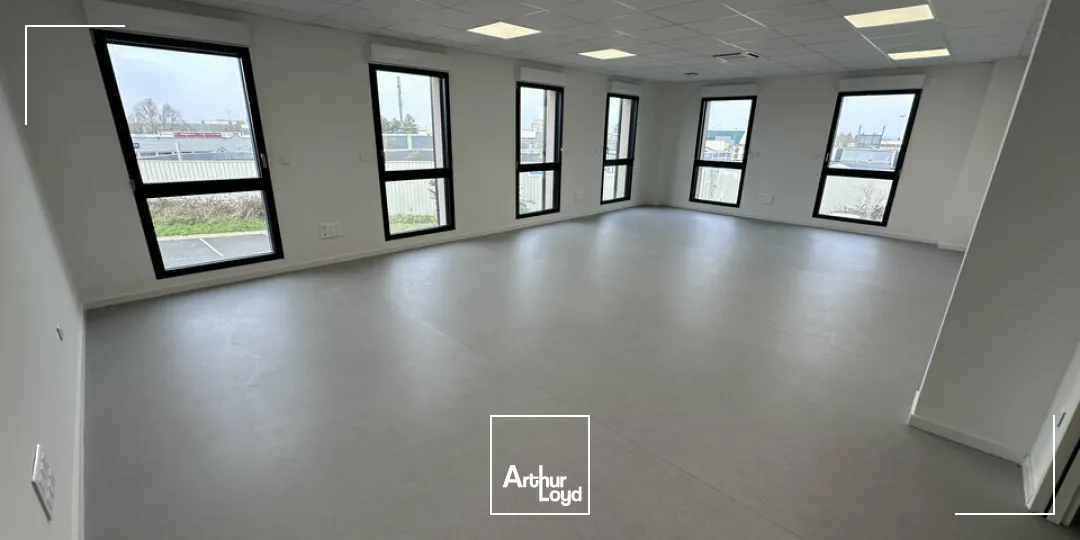 Bureaux - Location - FAGNIERES - 51510 - 25.75-477.85 - 7608519