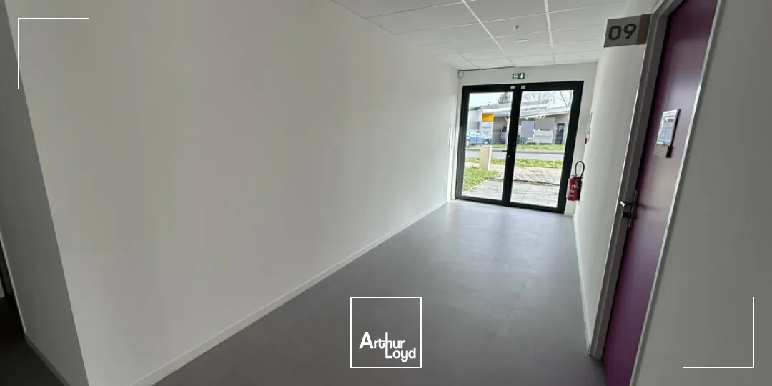 Bureaux - Location - FAGNIERES - 51510 - 25.75-477.85 - 7608521