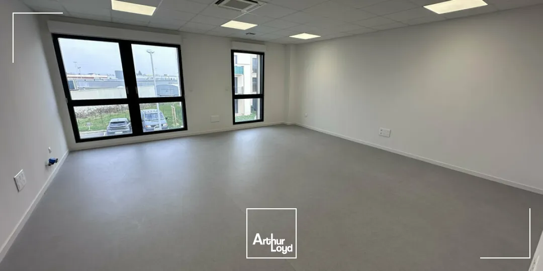 Bureaux - Location - FAGNIERES - 51510 - 25.75-477.85 - 7608520