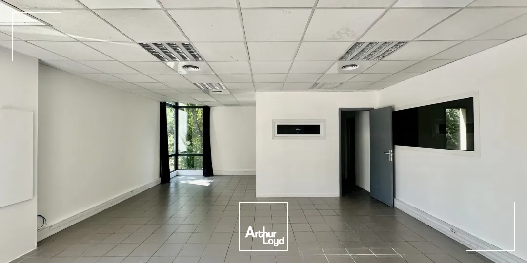 Locaux d'activité & Entrepôts - Location - CHATEAUNEUF LE ROUGE - 13790 - 259-259 - 7608580