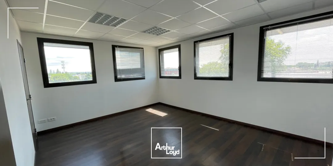 Bureaux - Location - NIMES - 30900 - 51-834 - 7608689
