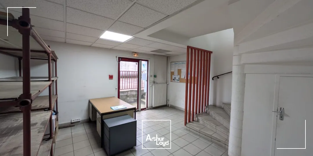 Locaux d'activité & Entrepôts - Location - BUCHELAY - 78200 - 335-670 - 7608962