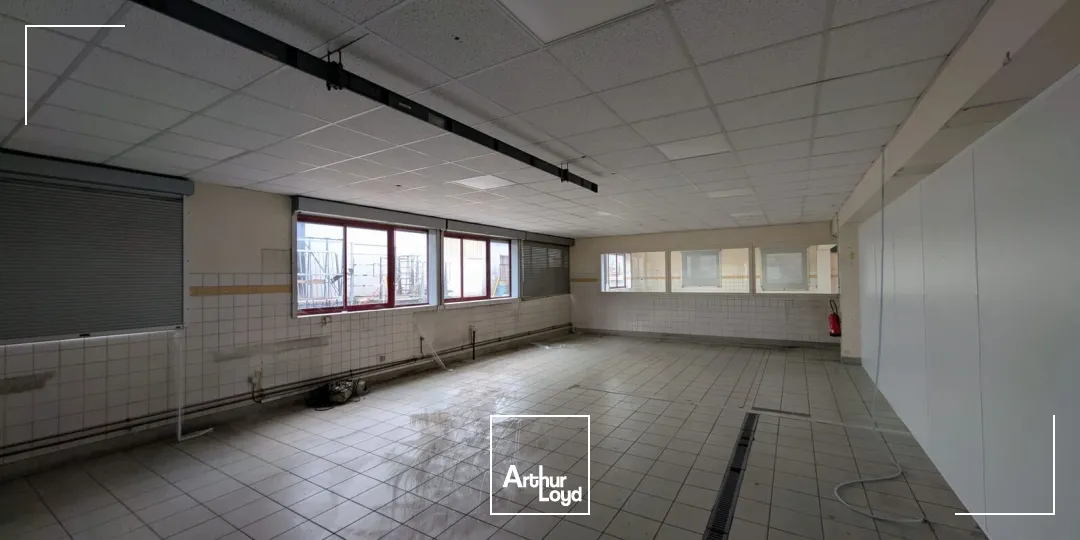 Locaux d'activité & Entrepôts - Location - BUCHELAY - 78200 - 335-670 - 7608963