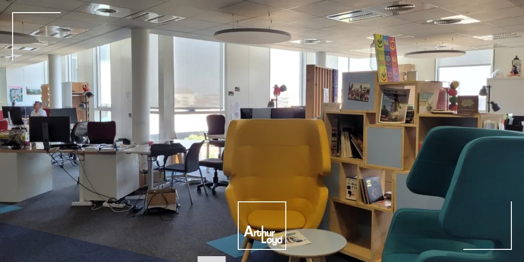 Bureaux - Location - VILLEURBANNE - 69100 - 326.3-10156.37 - 7609086