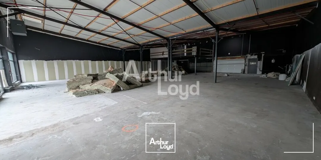 Locaux commerciaux - Location - LA CHAPELLE DES FOUGERETZ - 35520 - 510-510 - 7609406