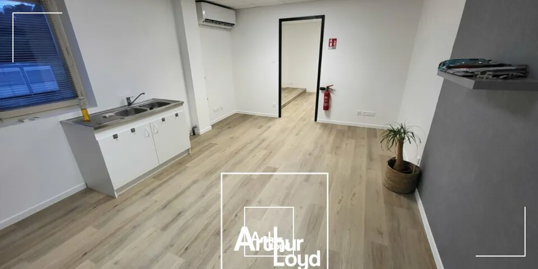 Locaux d'activité & Entrepôts - Location - USSAC - 19270 - 250-250 - 7610237