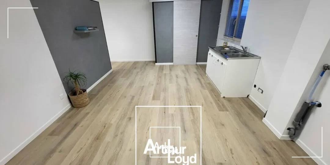 Locaux d'activité & Entrepôts - Location - USSAC - 19270 - 250-250 - 7610238