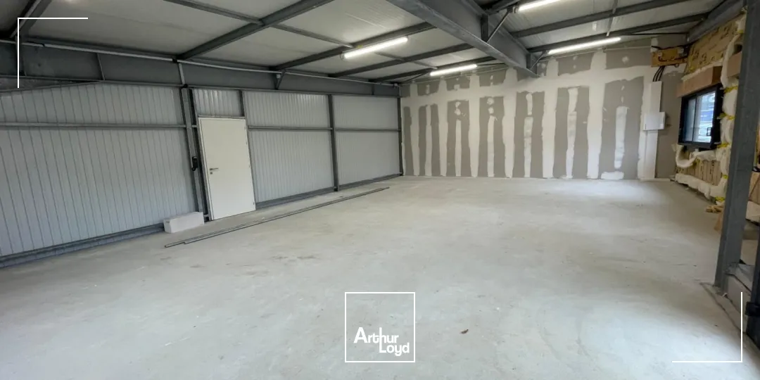 Locaux d'activité & Entrepôts - Location - SAINT THURIAU - 56300 - 400-400 - 7610376