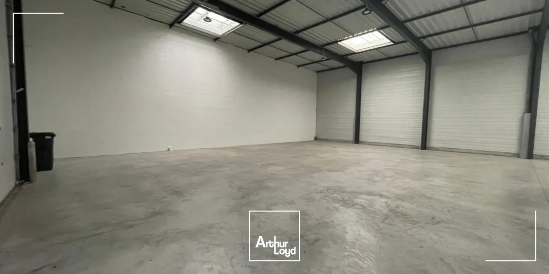 Locaux d'activité & Entrepôts - Location - PLESCOP - 56890 - 256-256 - 7610380