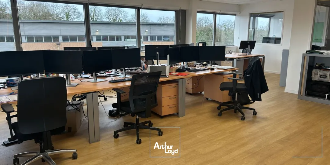 Locaux d'activité & Entrepôts - Location - SAINT ETIENNE DE MONTLUC - 44360 - 315-315 - 7610456