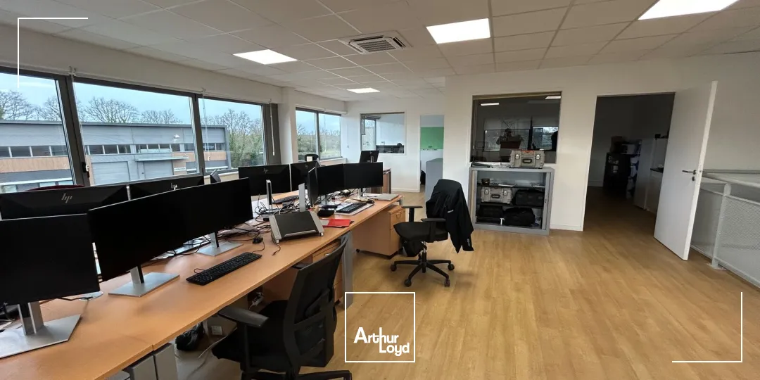 Locaux d'activité & Entrepôts - Location - SAINT ETIENNE DE MONTLUC - 44360 - 315-315 - 7610459