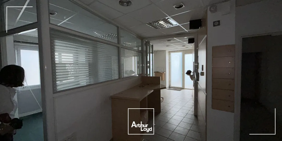 Locaux commerciaux - Location - CAMPBON - 44750 - 69.22-69.22 - 7610464