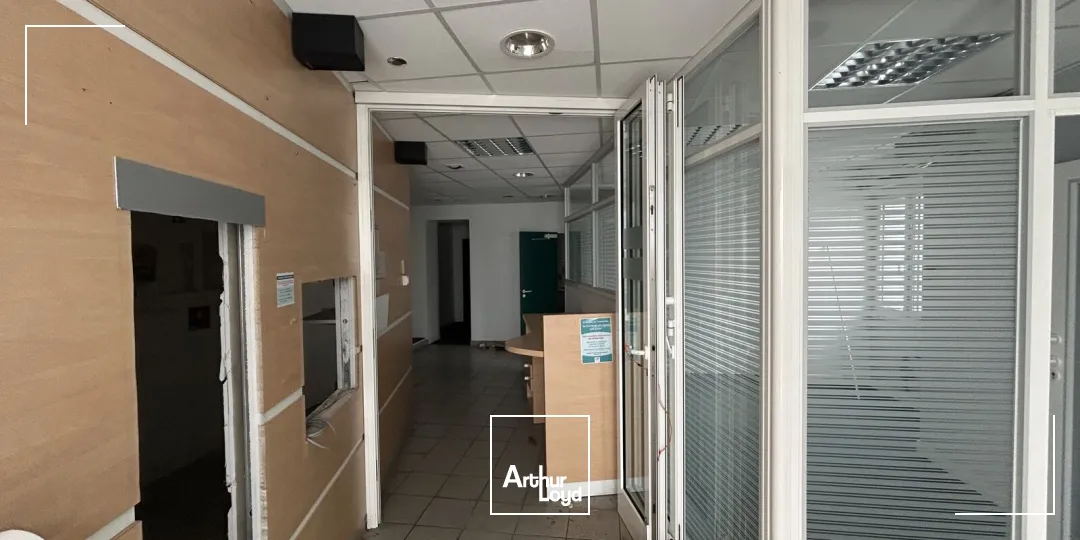 Locaux commerciaux - Location - CAMPBON - 44750 - 69.22-69.22 - 7610465