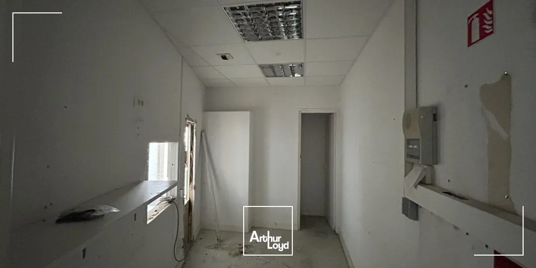 Locaux commerciaux - Location - CAMPBON - 44750 - 69.22-69.22 - 7610463