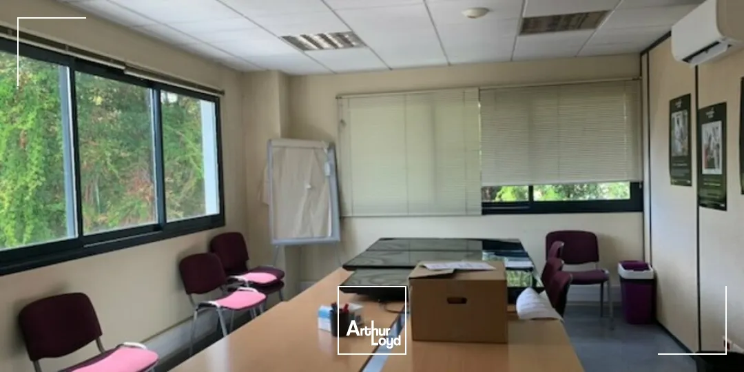 Bureaux - Location - ENTRAIGUES SUR LA SORGUE - 84320 - 464-464 - 7610955