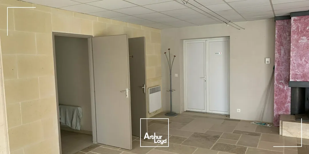 Locaux d'activité & Entrepôts - Vente - CHAZELLES - 16380 - 373-373 - 7611182