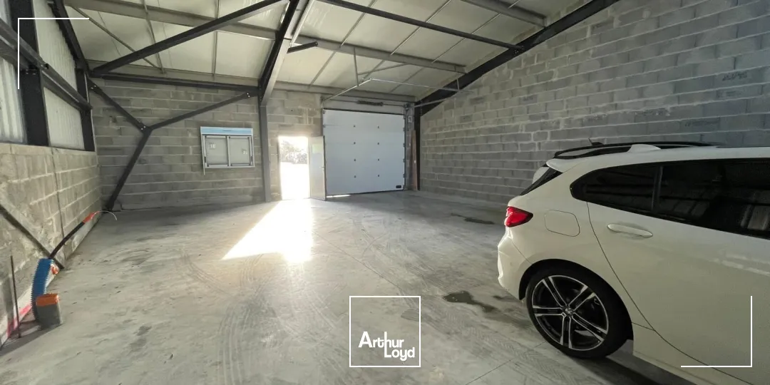 Locaux d'activité & Entrepôts - Location - BRECH - 56400 - 123-123 - 7611235