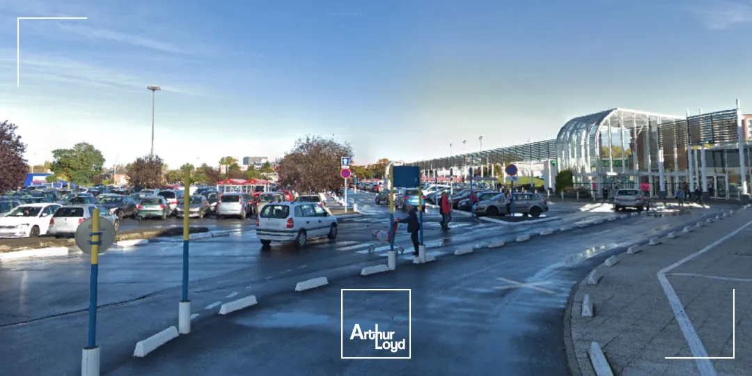 Locaux commerciaux - Location - SIN LE NOBLE - 59450 - 51-51 - 7611385