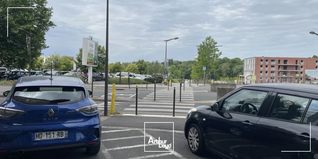 Locaux commerciaux - Vente - MAUBEUGE - 59600 - 135-135 - 7611557