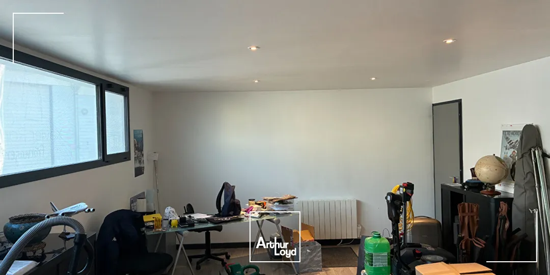 Locaux d'activité & Entrepôts - Location - L'HOUMEAU - 17137 - 110-110 - 7611892