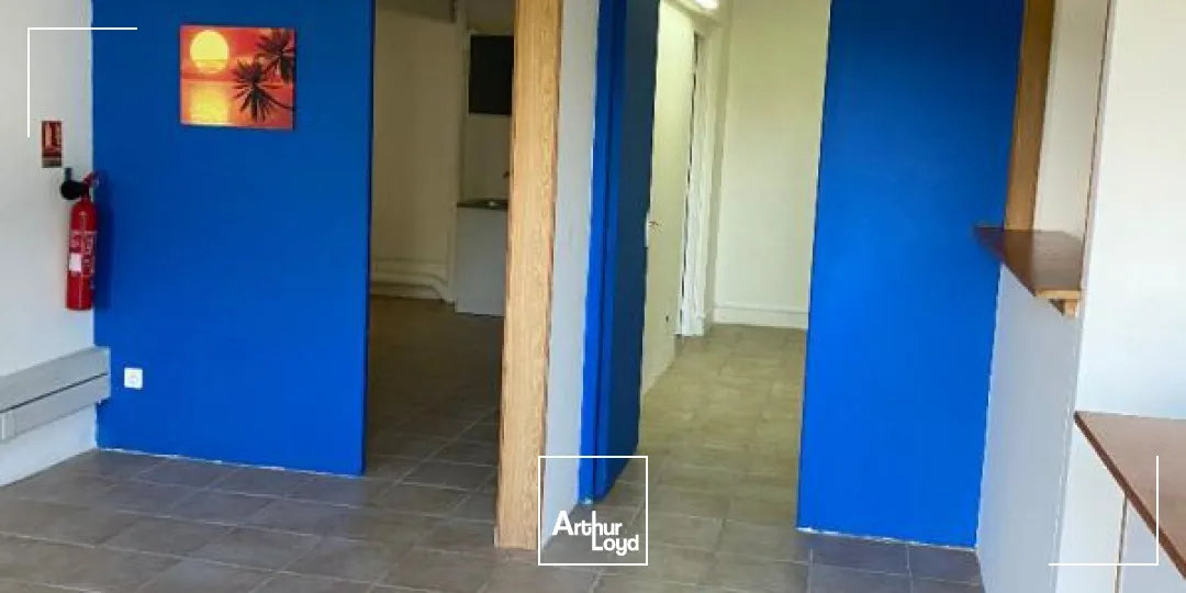 Locaux commerciaux - Location - Le Lamentin - 97232 - 60-60 - 7611903