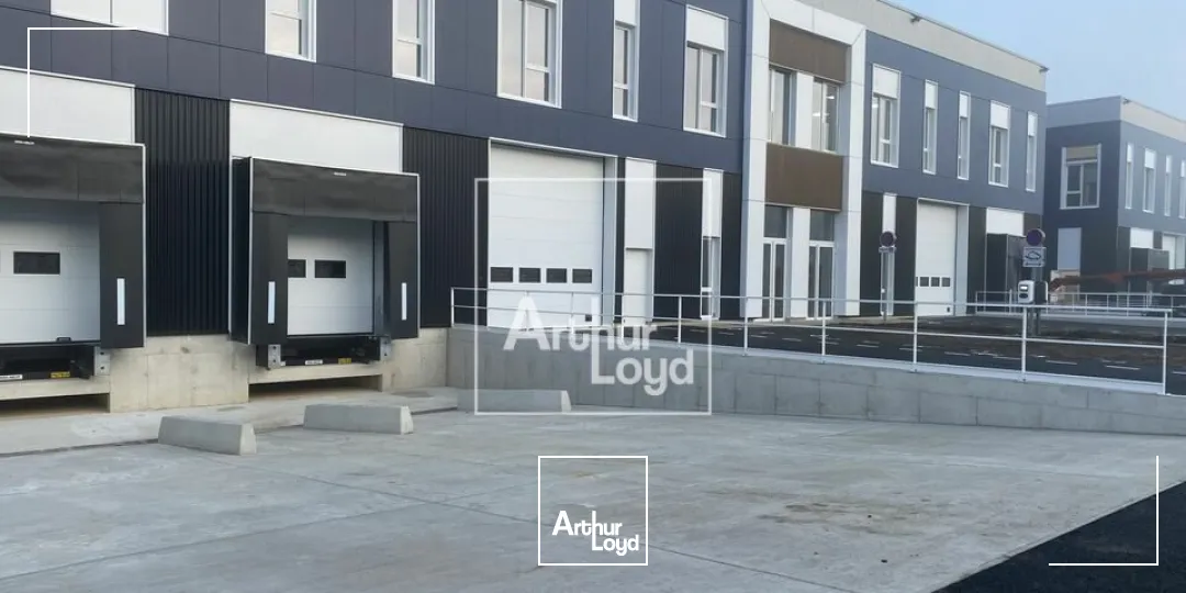 Locaux d'activité & Entrepôts - Location - MOISSY CRAMAYEL - 77550 - 823-10204.7 - 7612990