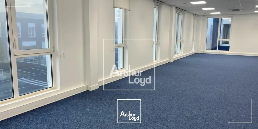 Locaux d'activité & Entrepôts - Location - MOISSY CRAMAYEL - 77550 - 823-10204.7 - 7612991