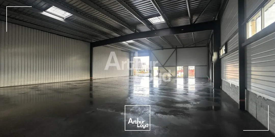 Locaux d'activité & Entrepôts - Location - VITRÉ - 35500 - 300-700 - 7613059