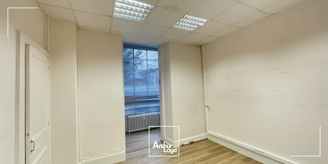 Bureaux - Location - POITIERS - 86000 - 64.83-64.83 - 7613074