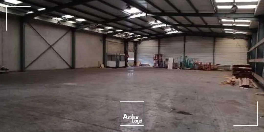 Locaux d'activité & Entrepôts - Vente - BOHAIN EN VERMANDOIS - 02110 - 6296-6296 - 7613115