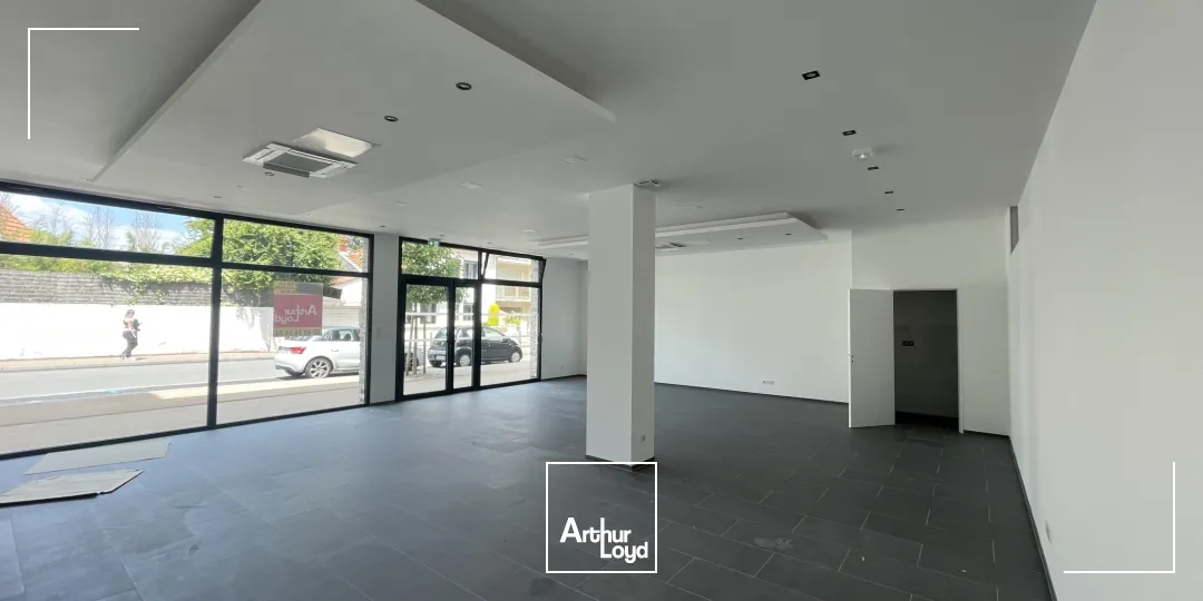 Cellule commerciale de 99m2 dans le centre ville de Saint Sébastien sur Loire.