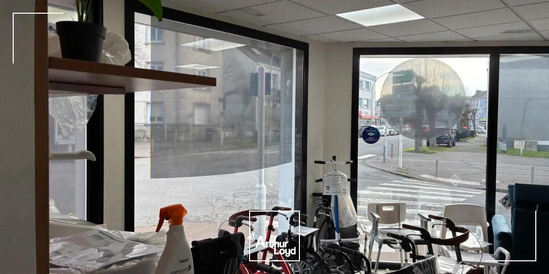 A LOUER LOCAL COMMERCIAL DE 122M2- SAINT NAZAIRE