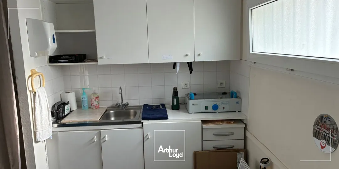 A LOUER LOCAL COMMERCIAL DE 122M2- SAINT NAZAIRE