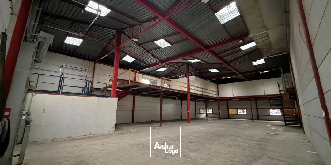 Locaux d'activité & Entrepôts - Location - MARSEILLE - 13011 - 695.75-1452 - 7613568