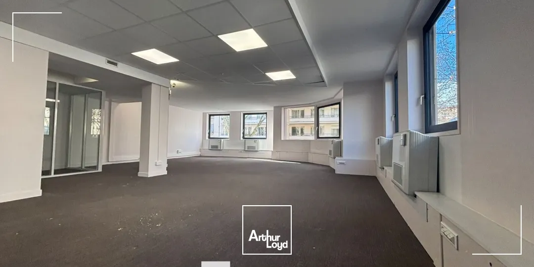 Bureaux - Location - LYON - 69003 - 136.9-379.5 - 7613705