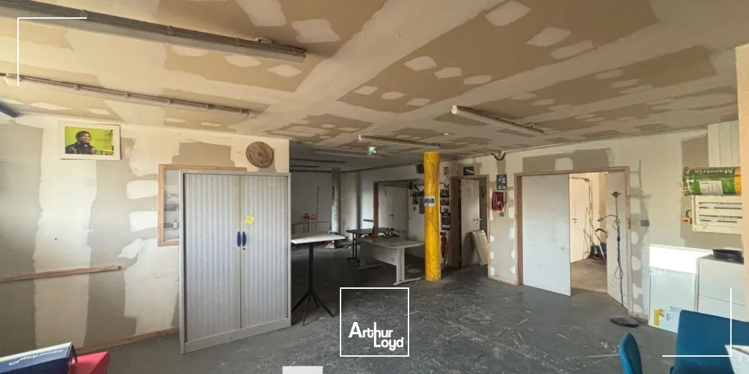 Locaux d'activité & Entrepôts - Vente - SAINT GENIS LAVAL - 69230 - 787.4-787.4 - 7613716