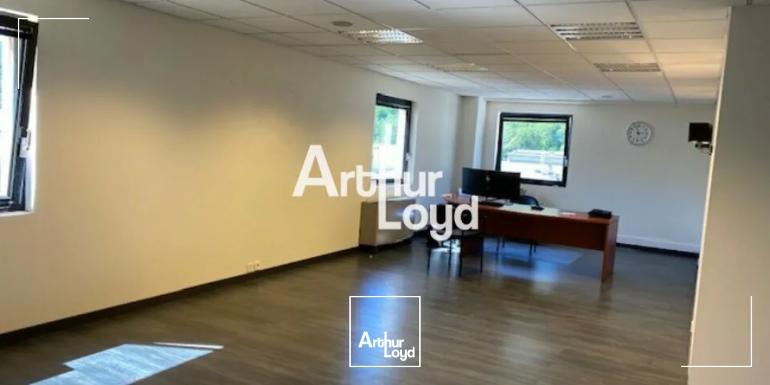 Locaux d'activité & Entrepôts - Location - LE BROC - 06510 - 3724-3724 - 7613824