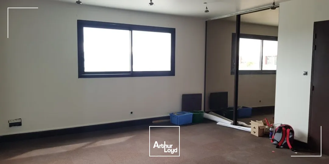 Locaux d'activité & Entrepôts - Vente - POITIERS - 86000 - 1373-1373 - 7613925