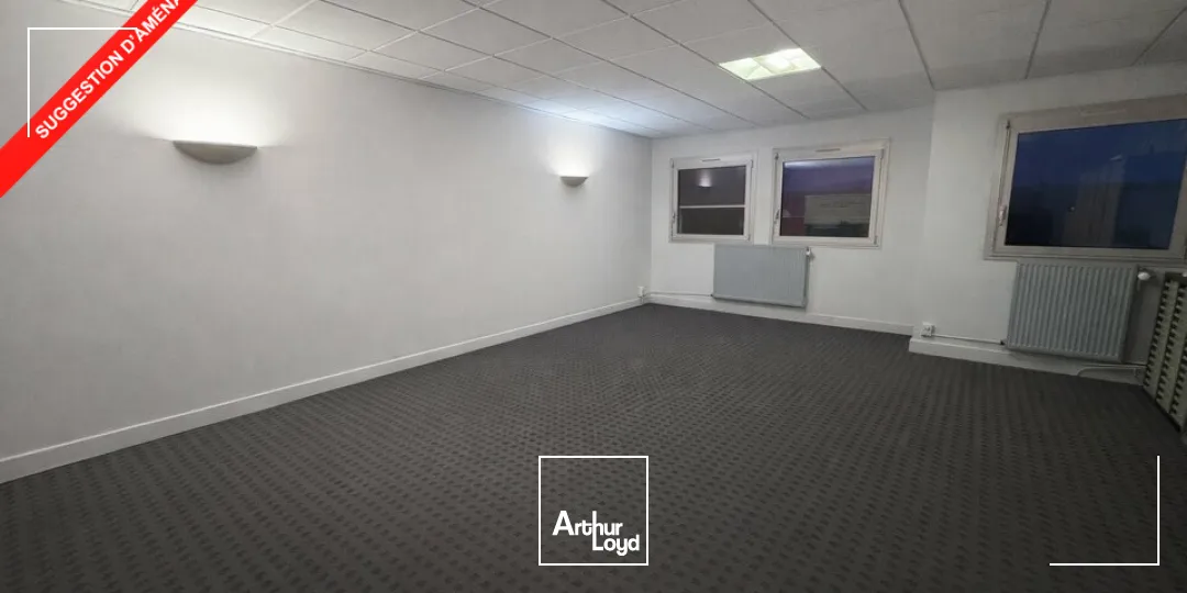 SAINT CYR SUR LOIRE BUREAUX A LOUER 700 M² PARKINGS SHOW ROOM POSSIBLE