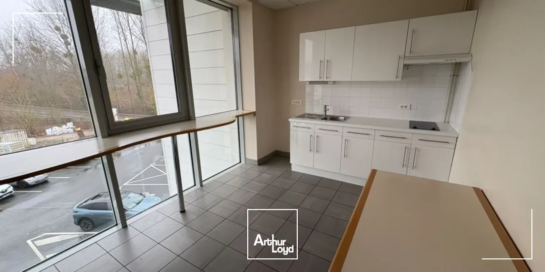 A LOUER BUREAUX 488 M2 AGNETZ