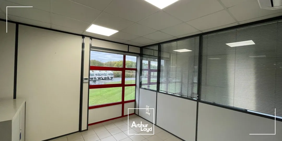 A LOUER - BUREAUX 900 M2 - LONGUEIL SAINTE MARIE (60) ENTRÉE AUTOROUTE A1