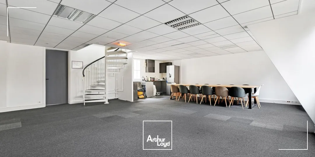 Bureaux à louer à PARIS 75017