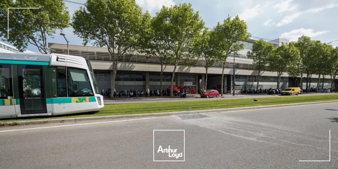 Locaux d'activité & Entrepôts - Location - PARIS - 75015 - 245.34-4186.68 - 7614414