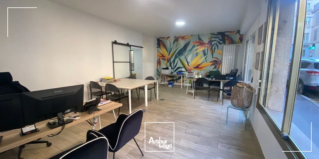 Locaux commerciaux à louer à MARSEILLE 13006