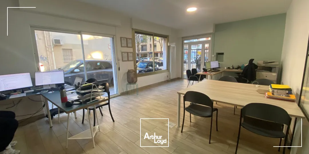 Locaux commerciaux à louer à MARSEILLE 13006