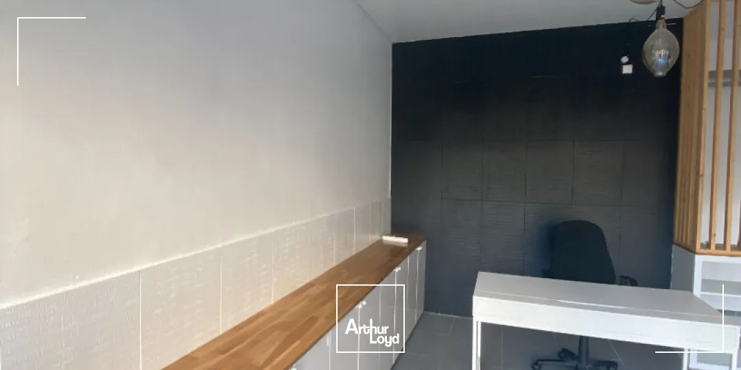 Bureau à louer 30 m² Centre historique Proximité Vieux Port La Rochelle