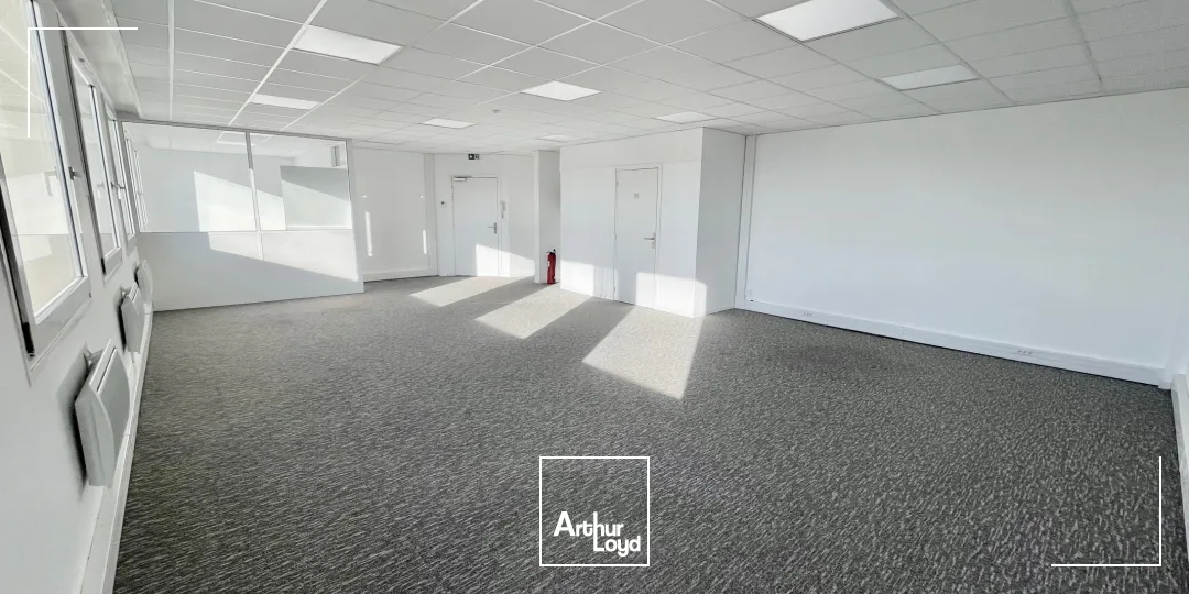 Bureaux - Location - MARCQ EN BAROEUL - 59700 - 79.45-909.96 - 7615187