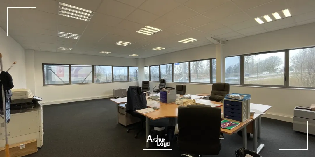 Bureaux - Location - LA CHAPELLE D'ARMENTIERES - 59930 - 175-710 - 7615306